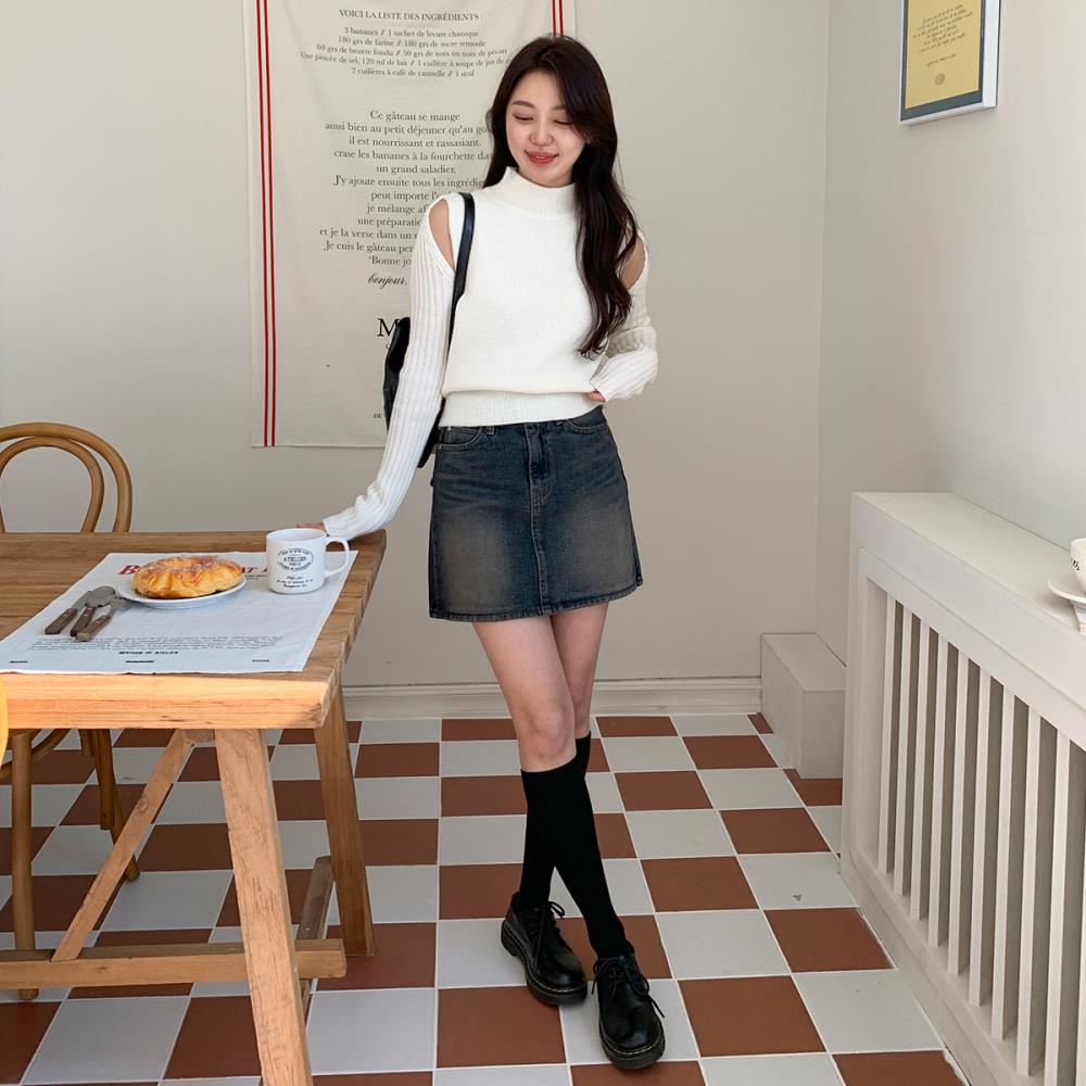 옷자락 여자 겨울 데이트룩 빈티지 워싱 기모 데님 미니스커트